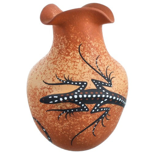 Gecko Zuni Indian Pottery Hand Crafted By Artist Deldrick