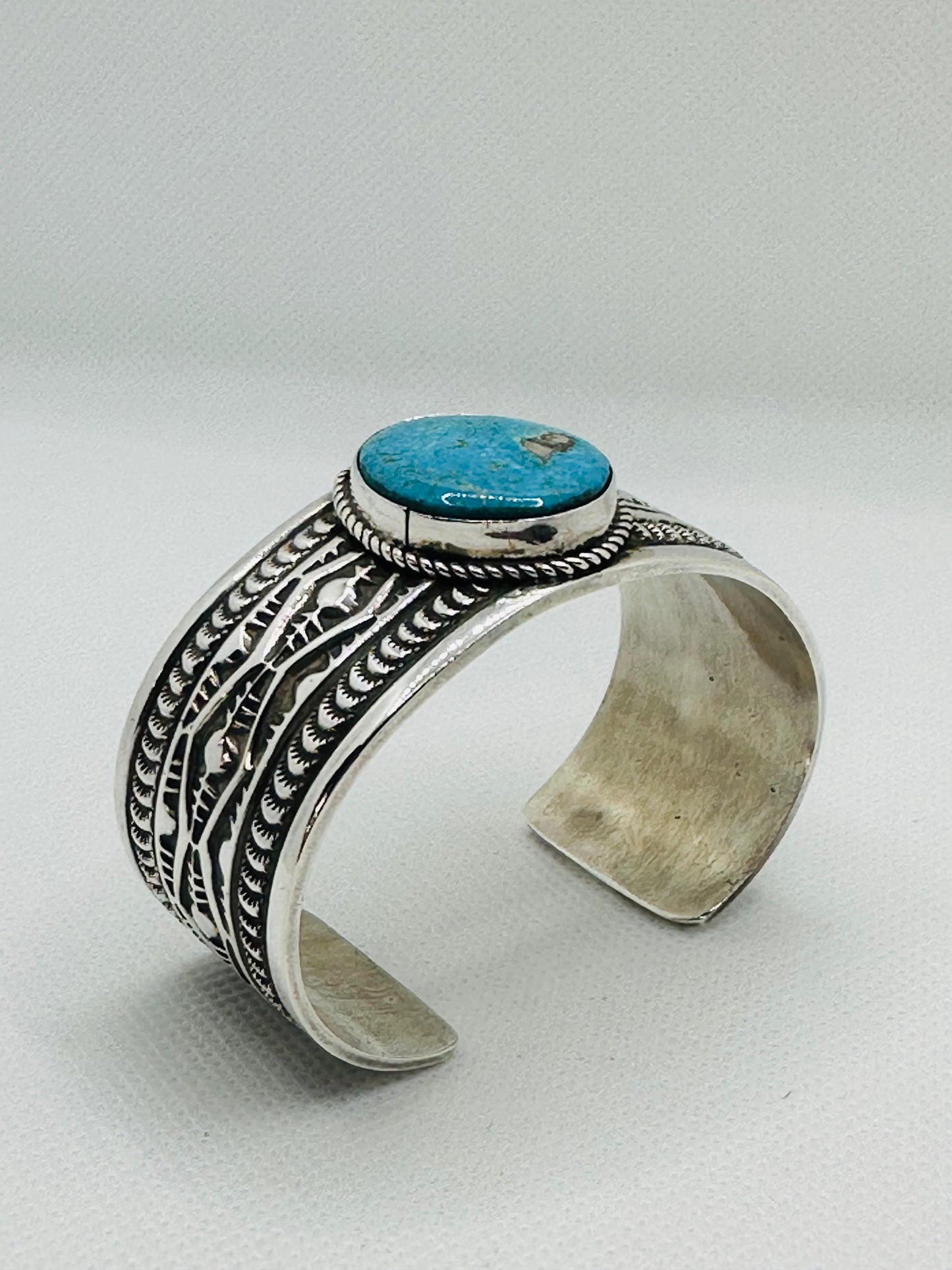 LEONARD MALONEY, Navajo Hamdmade S/S Turquoise Bracelet