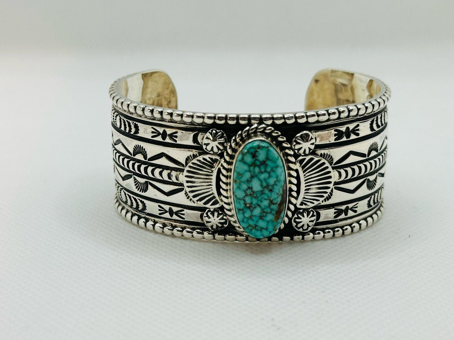 1-Stone Kingman Turquoise Storyteller Bracelet By Navajo Artist CHARLES JONSON (TSF).
