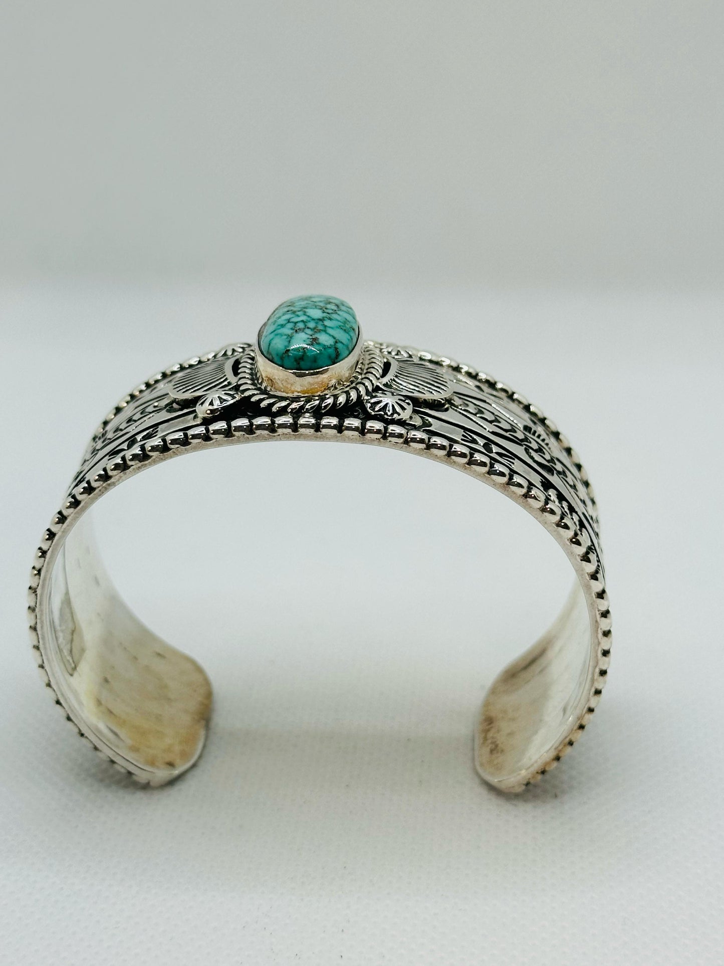 1-Stone Kingman Turquoise Storyteller Bracelet By Navajo Artist CHARLES JONSON (TSF).
