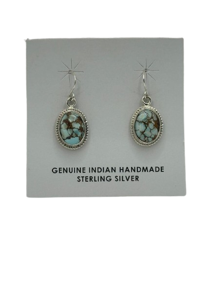 Earring ￼