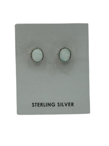 Earrings opal studs ￼