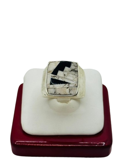 Ring White Buffalo ￼