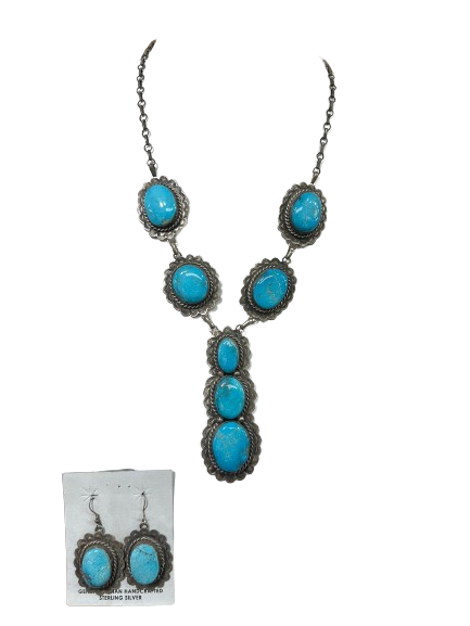 Navajo turquoise necklace ￼